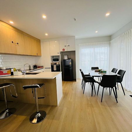 Central Modern 3-Bedroom,3- Bathroom House With Patio And Carpark- Lower Hutt City Centre Exteriér fotografie