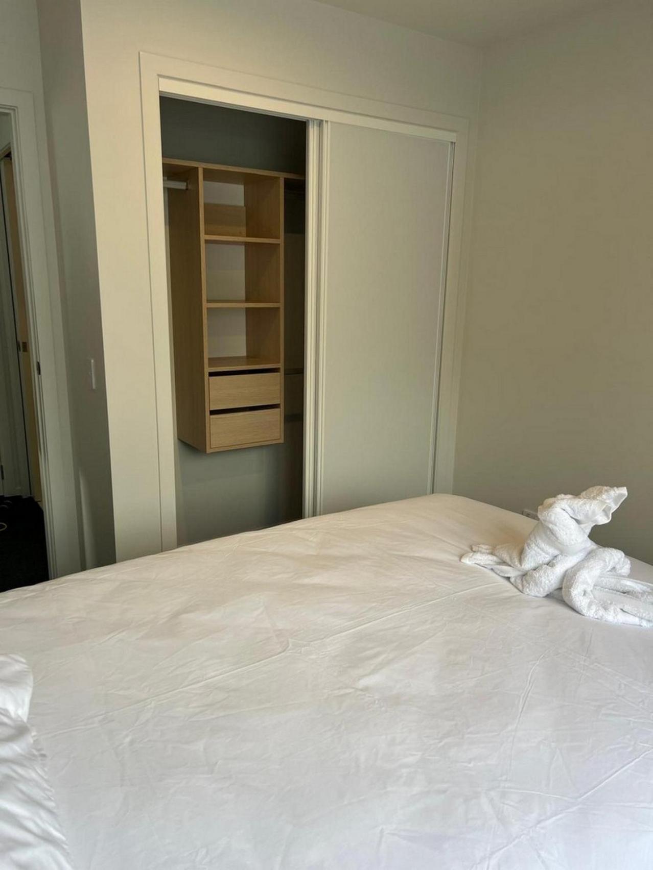 Central Modern 3-Bedroom,3- Bathroom House With Patio And Carpark- Lower Hutt City Centre Exteriér fotografie