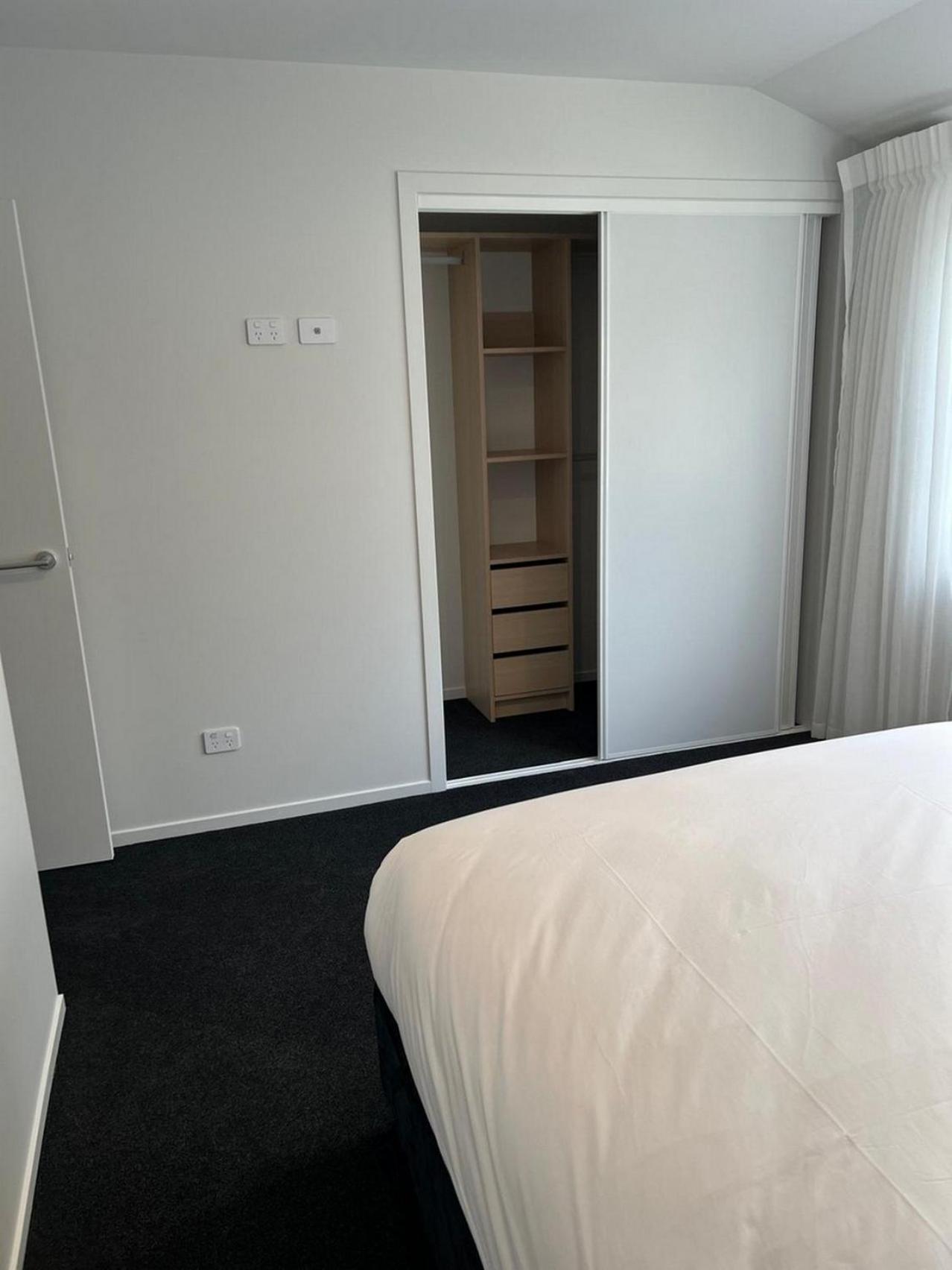 Central Modern 3-Bedroom,3- Bathroom House With Patio And Carpark- Lower Hutt City Centre Exteriér fotografie