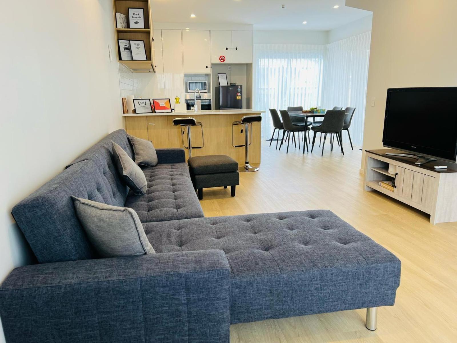 Central Modern 3-Bedroom,3- Bathroom House With Patio And Carpark- Lower Hutt City Centre Exteriér fotografie
